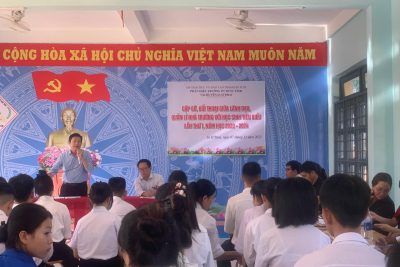 Gặp gỡ, đối thoại giữa lãnh đạo, quản lí Nhà trường với học sinh tiêu biểu lần thứ I năm học 2023-2024