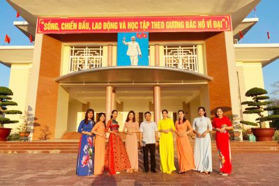 Công đoàn viên nữ nhà trường hưởng ứng Tuần lễ Áo dài 2021 nhân kỷ niệm 111 năm Ngày Quốc tế Phụ nữ (8/03/1910 – 8/03/2021).